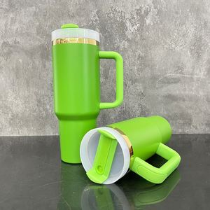 Tazas de Café de Viaje de 30 oz con Logotipo Personalizado, Color Verde Brillante Navideño, Vaso con Asa Chapado en Oro para Grabado Láser - Product Image 3