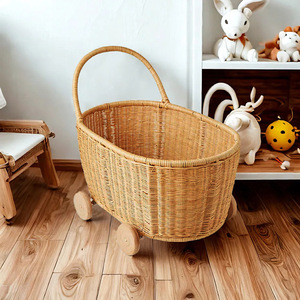 Cesta de mimbre para guardar juguetes, carrito de ratán tejido a mano para niños de 2 a 4 años, juego de simulación con ruedas - Product Image 3