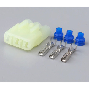 Conector automotriz impermeable de 3 pines 6180-3451 macho y hembra para bomba CB400 de inyección electrónica de combustible - Product Image 3