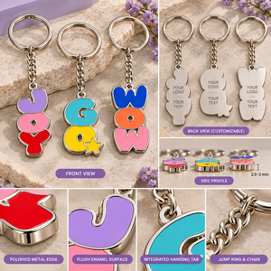 Porte-clés en métal émaillé rigide personnalisés, lettres colorées, plaqué argent, breloques promotionnelles, OEM ODM - Product Image 3