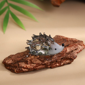 Hérissons en verre faits à la main et colorés pour cadeaux et décorations - Product Image 5