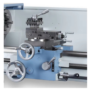 Torno Manual Universal Horizontal CQ6133, Torno de Alta Precisión para Trabajar Metales con Longitud Máxima de 750 mm - Product Image 4