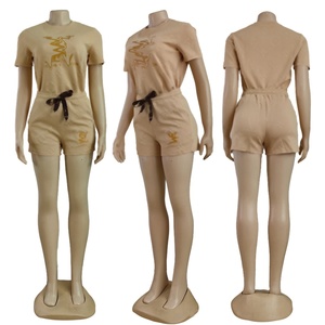 Nuevo Conjunto de 2 Piezas para Mujer, Diseño de Diseñador, 100% Algodón, Estampado 3D, Cuello Redondo, Manga Corta, Camisa Casual de Verano, Cinturón de Color Intenso y Pantalones Cortos - Product Image 6