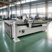 Machine de découpe numérique CNC à alimentation automatique pour vinyle, acrylique, boîtes ondulées et publicité, avec couteau oscillant et traceur d'impression