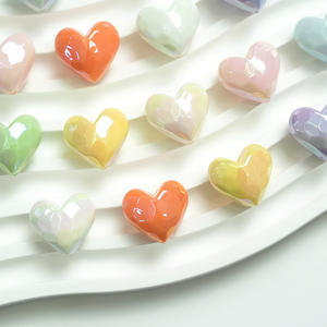 Macaron UV Color sólido colorido en forma de corazón acrílico cuentas sueltas DIY materiales hechos a mano accesorios de cadena de teléfono móvil - Product Image 1