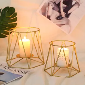 Portacandele in filo di metallo personalizzato portacandele luce da tè in oro decorativo per decorazioni da tavola per la casa centrotavola