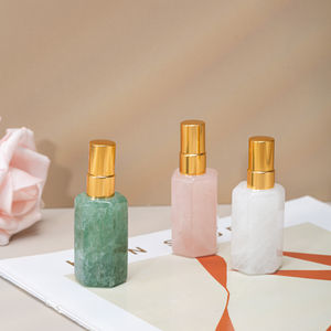 Bouteille de parfum rechargeable en quartz rose hexagonale en cristal de guérison unique Bouteille de vaporisateur d'huile essentielle vide en quartz rose pour femmes - Product Image 2