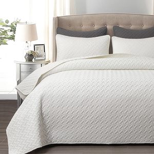 Lightweight White <b>Quilt</b> <b>Bedspread</b> Ultrasonic Chevron Pattern Light Coverlet for All Season Comforter Bedding Decor - Product Image 1