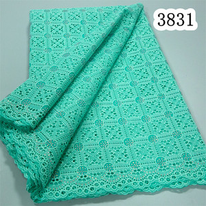 Tessuto in Pizzo Africano Bianco Puro 3831, Ricamo di Alta Qualità, Pizzo Secco Svizzero in Voile di Cotone con Cristalli per Abiti da Sposa - Product Image 3