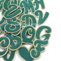 Lettres Chenille Bleu Paon en Style Fantaisie Cursive Avec Patches de Contour Doré Fer sur le Dos Avec de la Colle pour Chapeau Hoodies Sacs
