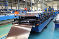 Automático de tres capas de techo de azulejo esmaltado corrugado trapezoidal IBR Tr4 Tr5 Panel de hoja de metal máquina formadora de rollos