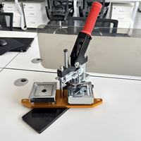 Machine manuelle carrée en aluminium de 63,5 mm pour la fabrication de badges, aimants de réfrigérateur et boutons DIY, production OEM - Septembre Sager