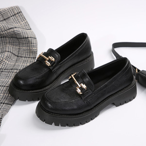 รองเท้าโลฟเฟอร์หนังแท้สไตล์อังกฤษสำหรับผู้หญิง ไซส์ใหญ่ พื้นหนา ใส่สบาย แบบสวม  ไซส์ 43 - Product Image 3