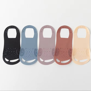 Chaussettes ultra-fines invisibles en gros avec bride arrière et demi-semelles antidérapantes en <span class=keywords><strong>silicone</strong></span> pour femmes (MOQ) - Product Image 1