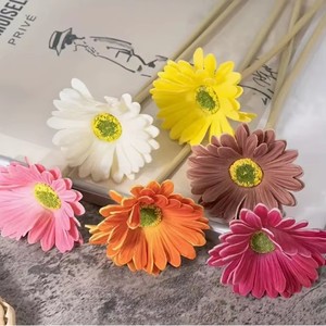Flores Artificiales Realistas de Gerbera, Margaritas Africanas de Seda, Multicolores, Resistentes al Agua, Ecológicas, Ramo de Flores Artificiales para Año Nuevo - Product Image 2
