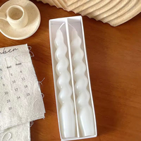 Bougies coniques torsadées colorées parfumées, emballées individuellement, idéales pour la décoration de fêtes d'anniversaire - Vente Flash