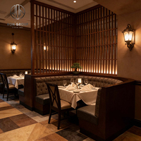 Zeitgenössisches Holzrahmen-Sofa mit Lederpolsterung, Weißer Stuhl, Marmortisch-Set, Restaurant-Möbel für Gewerbliche Nutzung