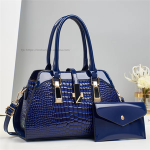 Vente en gros de sacs à main pour femmes, sacs à main modernes de haute qualité, tendance, avec logo personnalisé doré, en cuir PU, sacs à main de luxe pour femmes - Product Image 4