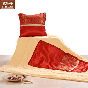 Manta de Seda Yi Si Dan, Cuadrada, Satén, Diseño Vintage, Decoración para el Hogar, Cojín, Color Dorado y Rojo - Product Image 3