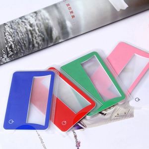 Lupa Fresnel Portátil con Luz LED, Lupa Ultrafina de PVC del Tamaño de una Tarjeta de Crédito para Lectura, Regalos Promocionales - Product Image 3