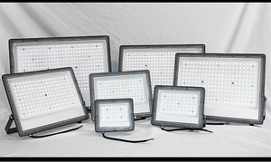 Reflector LED de Alta Luminosidad IP65 a Prueba de Agua, 30W-400W, Aluminio Ligero para Estadios Deportivos y Jardines al Aire Libre - Product Image 2