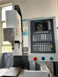 고강성 사각 기둥 CNC 드릴 탭 센터, 금형 베이스 및 정밀 판 가공용, 50-3500 RPM 스핀들. - Product Image 4