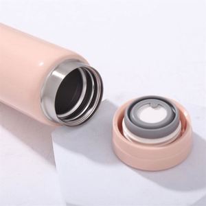 Tasse de voyage compacte et minimaliste en acier inoxydable 316, isolée, légère et portable, idéale pour les activités de plein air, les affaires ou comme cadeau de vacances - Product Image 4