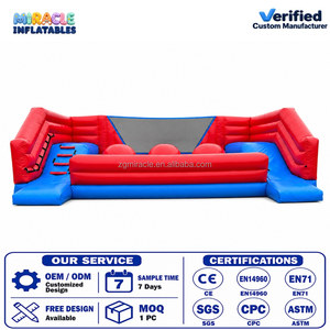 Parcours d'obstacles gonflable commercial Big Baller Wipeout, avec double toboggan rouge et <span class=keywords><strong>bleu</strong></span> et jeu de défi d'équilibre à 3 balles pour - Product Image 1