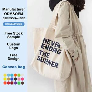 Sac fourre-tout en toile de coton doux et délavé, surdimensionné et personnalisé, avec longue bandoulière fine, idéal pour les sorties quotidiennes décontractées et urbaines - Product Image 1