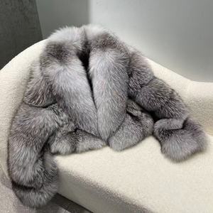 Manteau en fourrure de renard naturel de conception chinoise, taille personnalisée, véritable fourrure de renard argenté avec grand col - Product Image 4