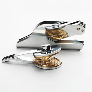 Cá Nhân Biểu Tượng Tùy Chỉnh Văn Phòng Sử Dụng Kim Loại 40Mm Túi Cá Nhân Vòng Dập Nổi Con Dấu Embosser Dập Nổi Tem - Product Image 2