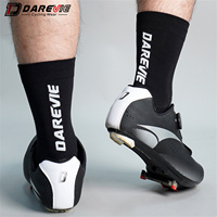 Chaussettes de cyclisme personnalisées Darevie Free Design OEM, chaussettes de sport tricotées pour le cyclisme sur route, chaussettes en coton pour hommes, chaussettes de course