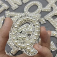 A-Z blanc perle argent strass lettre étincelle fond blanc perle lettre patchs Alphabet strass Applique pour vêtements