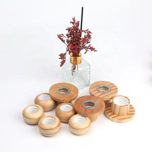 Tapa de botella de difusor de madera Natural duradera de fábrica con relieve personalizado <span class=keywords><strong>para</strong></span> fragancia, tarro de Perfume <span class=keywords><strong>para</strong></span> aromaterapia, botella de aceite esencial - Product Image 3