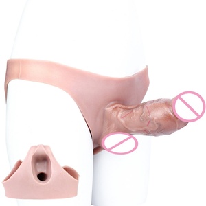 Dildo réaliste en silicone creux à porter avec harnais, Dildos à porter avec trou, Pénis réaliste à porter, Jouets sexuels pour adultes pour femmes et hommes - Product Image 1