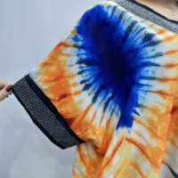 Gaun Kaftan Muslim Afrika Bubu dengan Pola Batik Warna-Warni Cerah, Aksen Rhinestone di Bagian Leher, OEM ODM, untuk Acara Pernikahan dan Perayaan