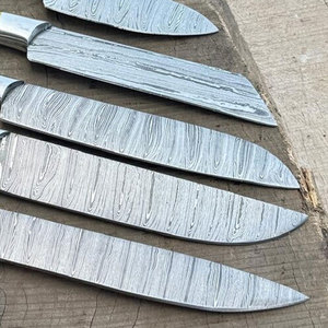 Ensemble de couteaux de chef professionnels en acier Damas, faits main, de haute qualité, sur mesure, pour la vente en gros - Product Image 5