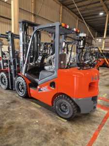 Montacargas <span class=keywords><strong>Nissan</strong></span> con Motor de Gasolina/GLP de 2.5t, 3 Toneladas, 3.5 Toneladas, Compacto y Mini, con Altura de Elevación de 3m, 4.5m, 6m - Product Image 4