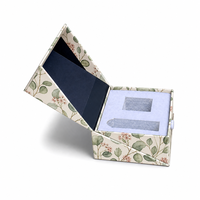 Boîte rigide à couvercle rabattable avec bouton-poussoir frontal, insert en mousse EPE, impression couleur personnalisée, emballage en gros