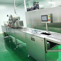 Machine de dépôt de chocolat semi-automatique d'acier inoxydable de haute performance pour la ligne de moulage de chocolat