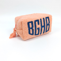 2024 nouveau doux personnalisé lettre logo moelleux organisateur Sac de maquillage Kawaii Teddy velours petit voyage maquillage sac soins de la peau pochette sac