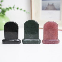 Vente en gros de diverses pierres tombales cintrées en cristal naturel multi-matériaux avec des designs uniques.