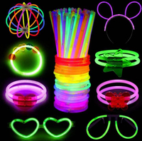 Colliers et bracelets de fête modernes en PE de 8 pouces qui brillent dans le noir avec connecteurs pour cadeaux et décorations de fête