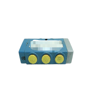 Controlador Neumático Direccional PLC PT94104-1700 de 1-14 Pulgadas y 150 psi - Product Image 1