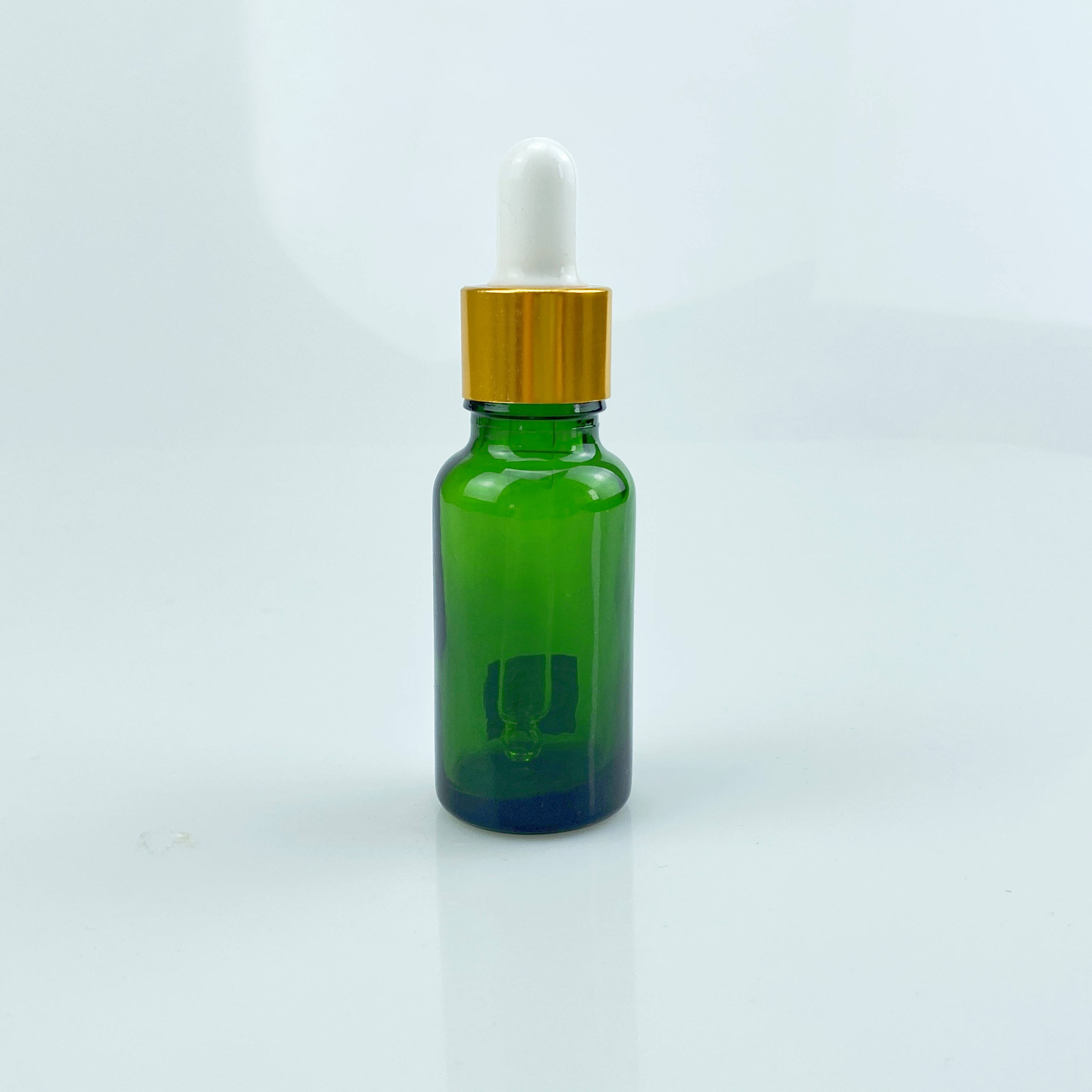 สีเขียว