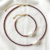 Collier ras-de-cou minimaliste pour mariée, en cristal grenat naturel de 3 mm, avec perle baroque véritable