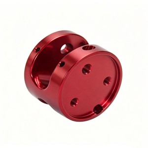 ปลอกเชื่อมต่ออะลูมิเนียมกลึงขึ้นรูปด้วยความแม่นยำระดับ OEM สีแดงอะโนไดซ์แบบกำหนดเอง พร้อมรูเกลียวแบบรัศมีและแบบแกน - Product Image 2