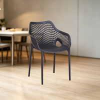 Chaise en plastique noire ajourée avec accoudoirs, empilable, pour extérieur, patio, jardin, bistrot, restaurant