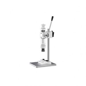Machine manuelle de remplissage et de bouchage de flacons de parfum en verre avec outil de sertissage haute précision à moteur pour applications chimiques - Product Image 2