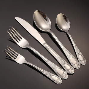 Juego de Cubiertos Europeos de Lujo de Acero Inoxidable Dorado Ecológico con Soporte para Boda, para Restaurante (Cuchillo, Tenedor, Cuchara de Postre) - Product Image 2